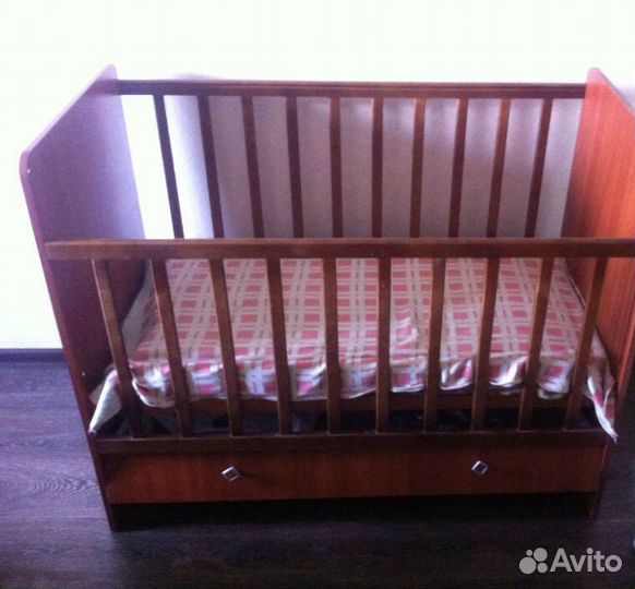 Детская кроватка