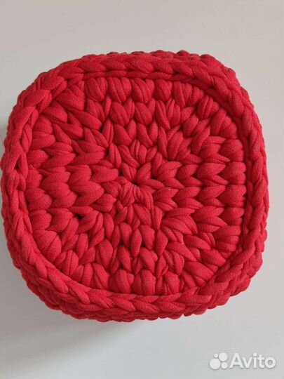 Корзинка вязаная