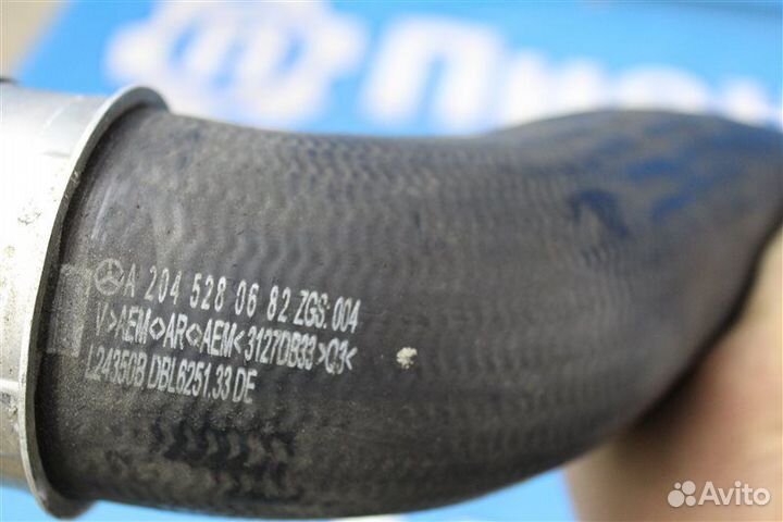 Патрубок кулера передний правый Mercedes-Benz