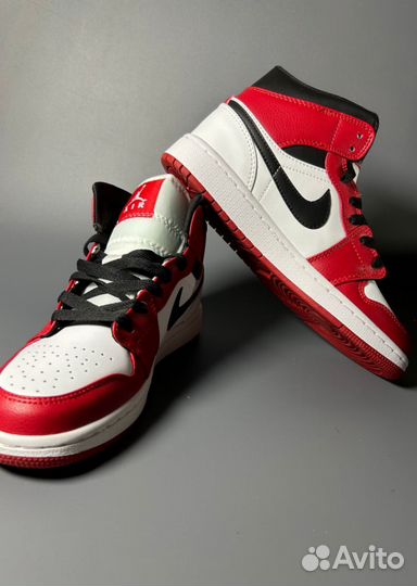 Кроссовки Air Jordan 1 Retro High OG Chicago Люкс