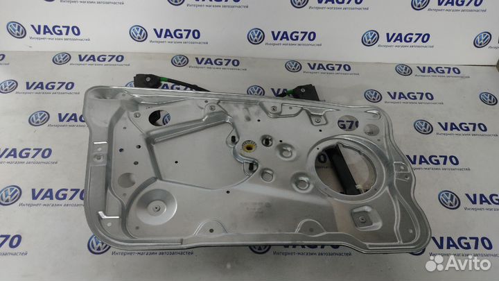 Стеклоподъемник без мотора, спереди слева