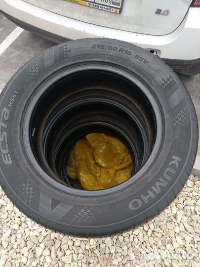 Kumho Ecsta HS51 215/60 R16 95V