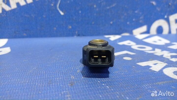 Датчик детонации Mercedes-Benz W203 седан 271.946