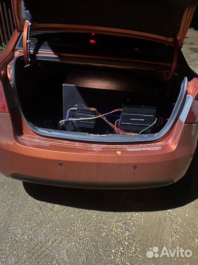 Сабвуфер едж