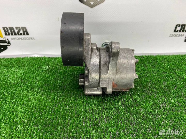 Ролик-натяжитель