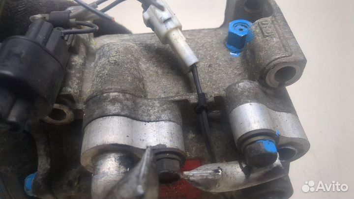 Компрессор кондиционера Mitsubishi Montero Sport / Pajero Sport, 2005