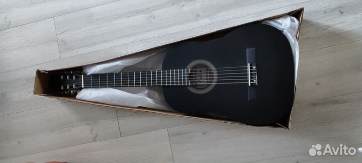 Гитара акустическая новая