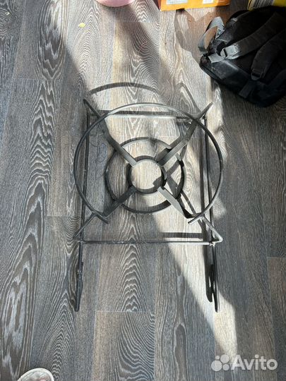 Чугунная подставка для казана