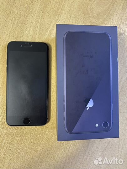Телефон iPhone 8 64 gb