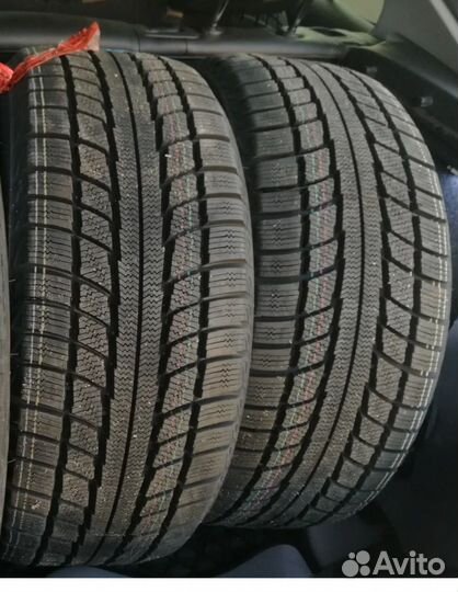 Triangle TR777 235/60 R18