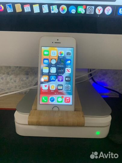 iPhone SE, 32 ГБ