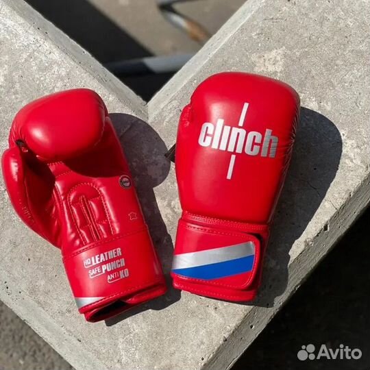 Боксерские перчатки