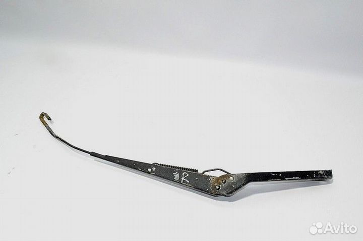 Поводок/Дворникодержатель лобовое стекло, правый volvo VNL 780 (01.06)