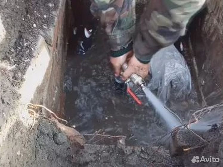 Как поменять водопроводный кран под давлением воды хомут - Услуги сантехников в Саратове Ремонт и строительство Услуги на Авито