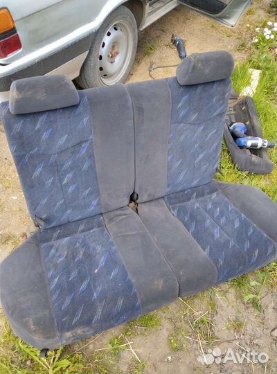 Передние сиденья