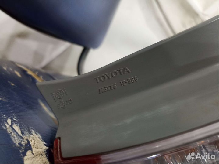 Фонарь правый Toyota Corolla 150 09-13г