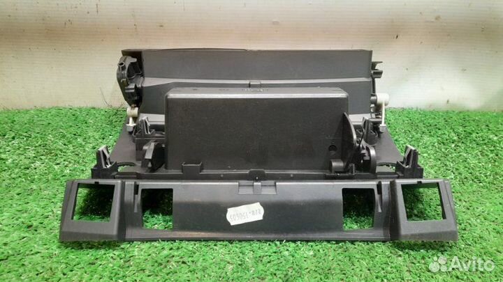 Центральная консоль Citroen C4 5D 1.6 110 (TU5JP4)