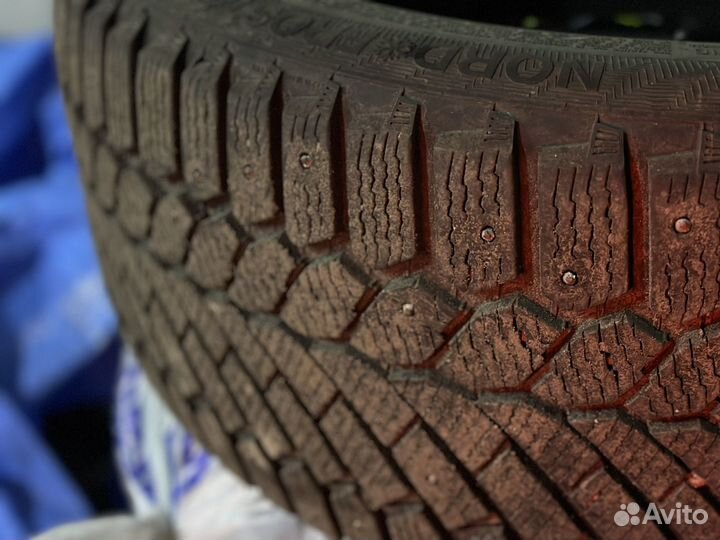 Gislaved Nord Frost 200 235/45 R18