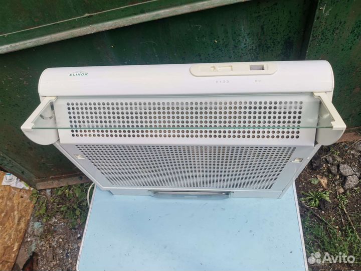 Вытяжка для кухни 60 см