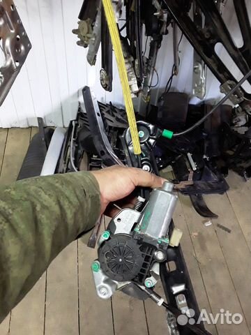 Секлоподъемник передний левый BMW 3 e46 бмв 3 е46