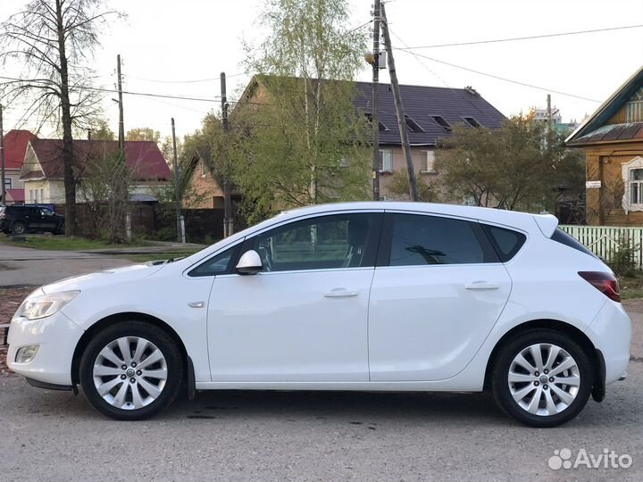 Opel Astra 1.4 МТ, 2011, 194 000 км