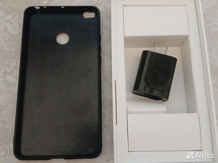 Xiaomi Mi Max 2, 4/64 ГБ