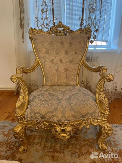 Диваны и холлы