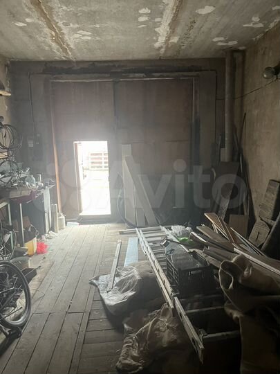 Гараж, > 30 м²