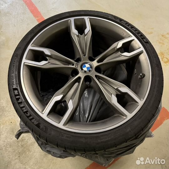 Комплект колёс на оригинальных дисках BMW 668M R20