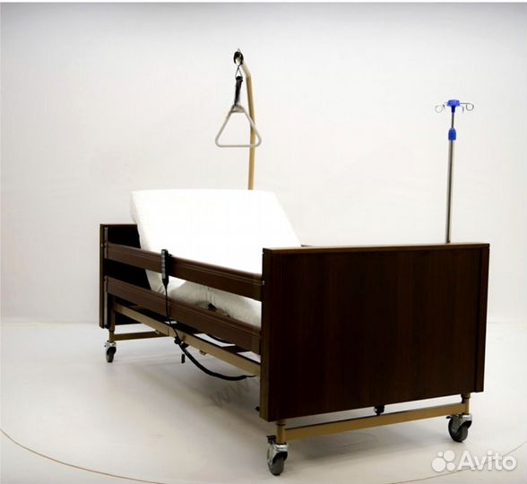 Медицинская кровать функциональная