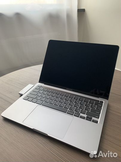 MacBook Pro 13.3 2020 i5 10gen 16gb ddr4x