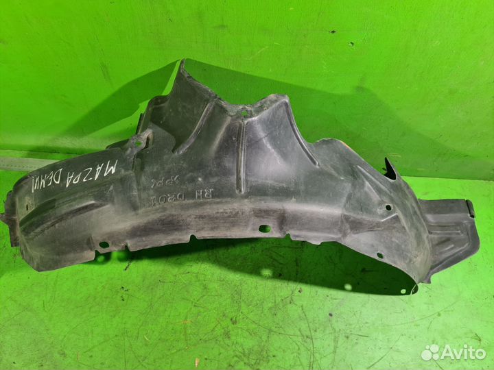 Локер передний правый Mazda Demio (DW) 1996-2002