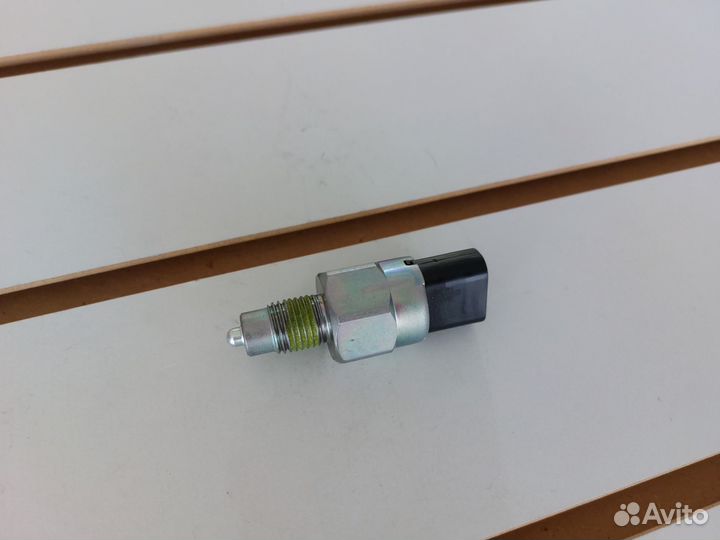 Датчик заднего хода Hyundai/KIA