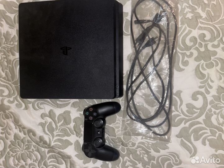 Sony playstation 4 slim