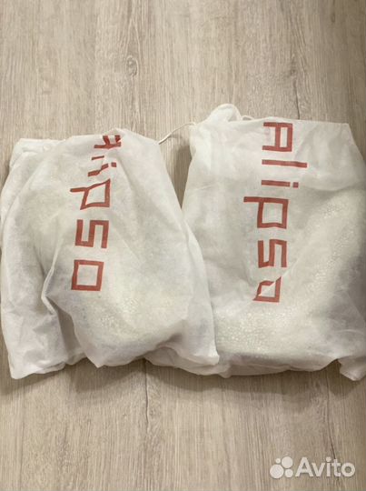 Ботинки со стразами