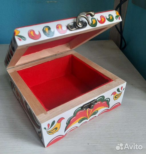 Шкатулка для украшений