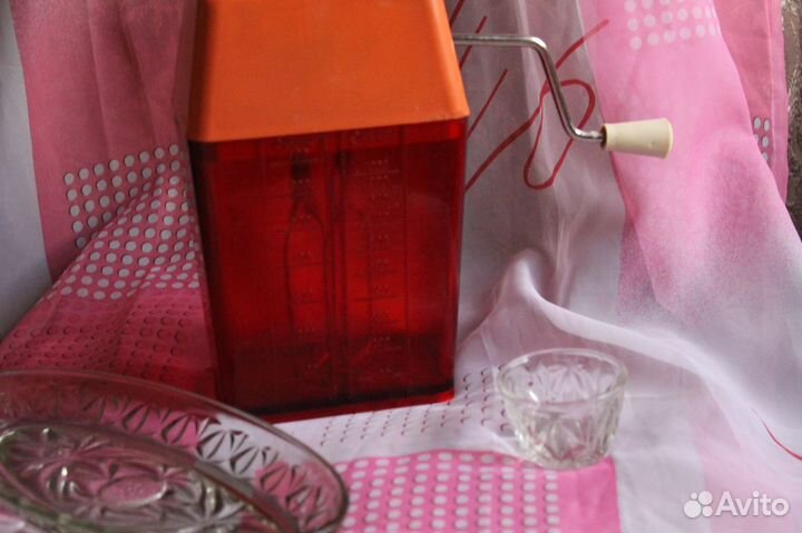 Ручной миксер Жестяные банки