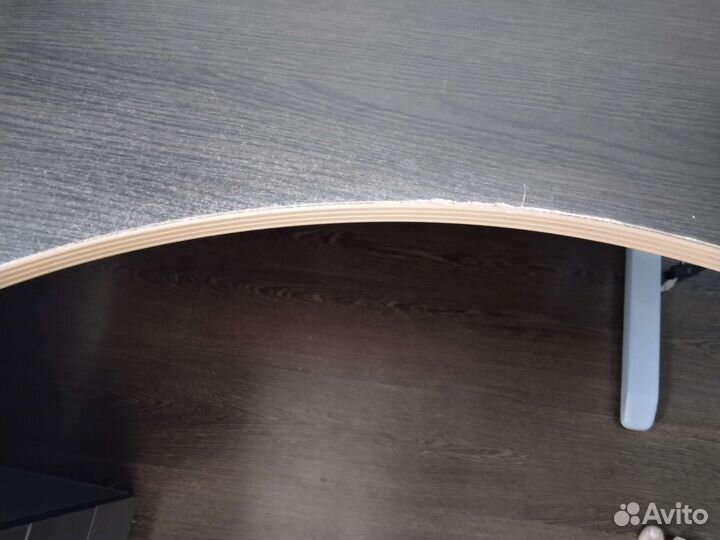 Компьютерный стол (компания Дэфо) с тумбой бу