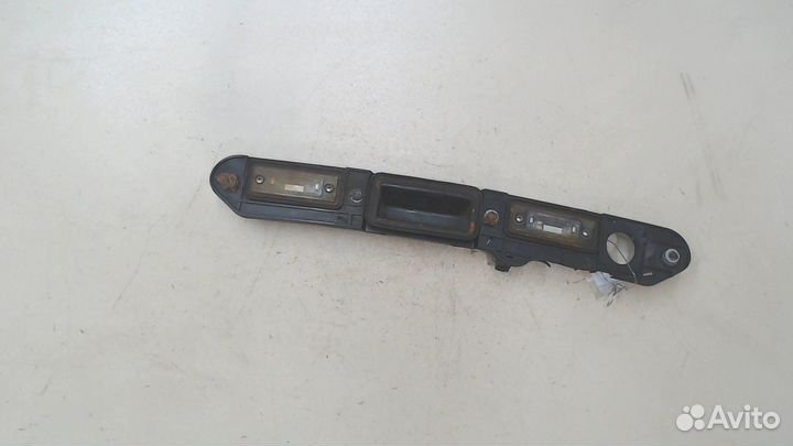 Подсветка номера Volkswagen Touran, 2006