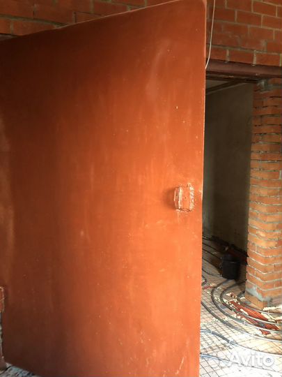 Двери металлические гаражные