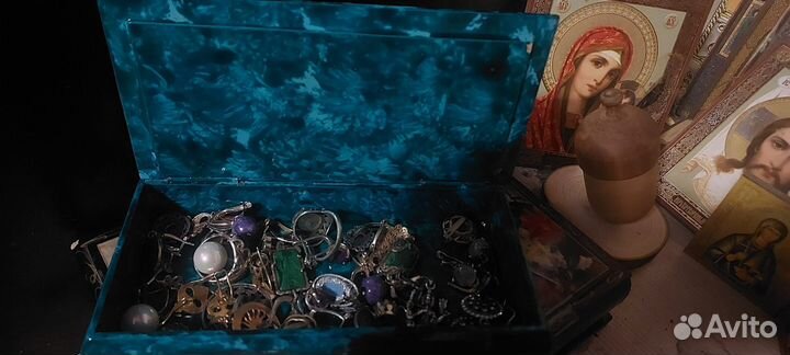 Шкатулка с украшениями