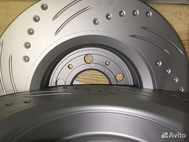 Передние тормозные диски колодки Chery Tiggo 8 Pro