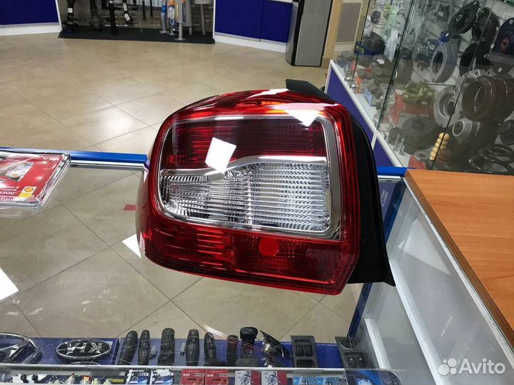 Фонарь задний Renault Logan