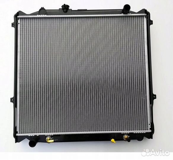 Toyota Land Cruiser 100 200 радиатор