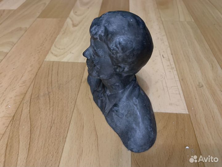 Бюст Есенина