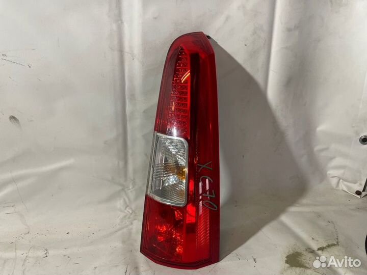 Фонарь задний правый Volvo Xc70 SZ59