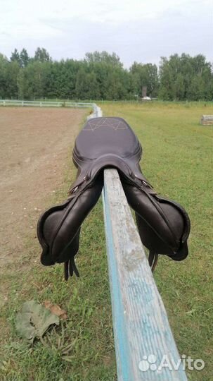 Седло для лошади конкурное