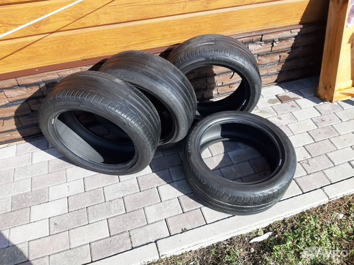 Bridgestone Turanza T001 235/45 R17