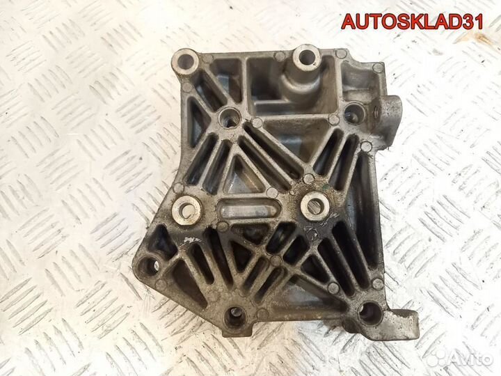 Кронштейн генератора Nissan Almera N16 11910BM700