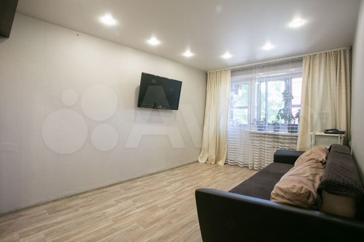 2-к. квартира, 43 м², 2/5 эт.